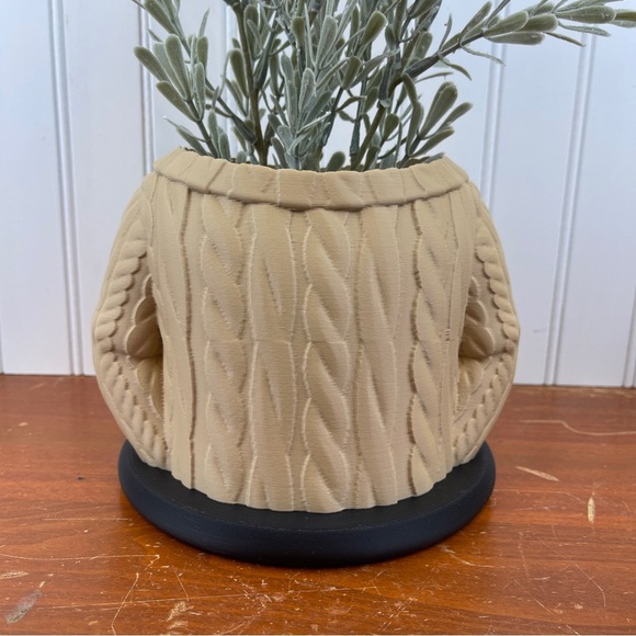 Wool Sweater Indoor Planter Pot, Cable Knit Flower Pot - Picture 1 of 12